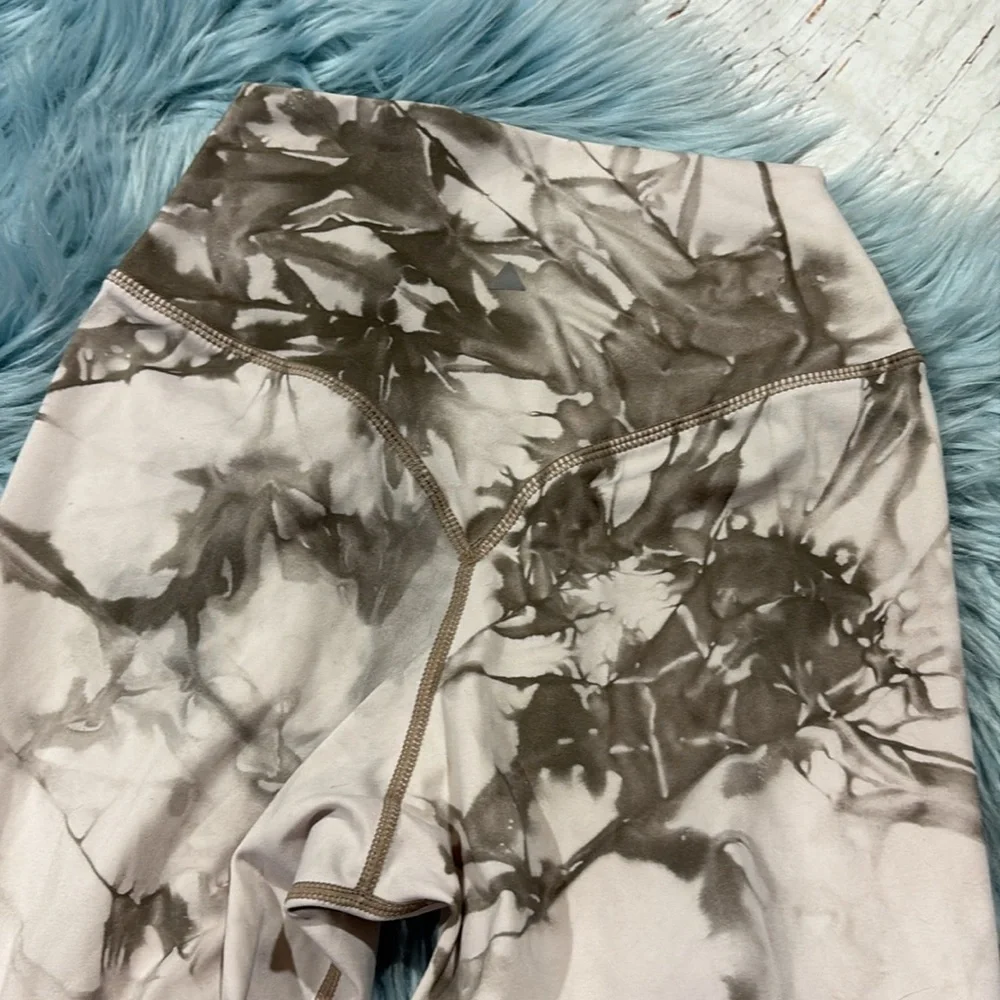 Balance Athletica Vitality Oasis OG Legging, Marble Print - Picture 9 of 10